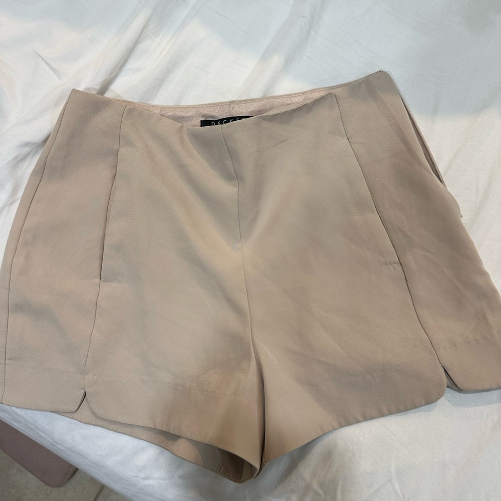 Elegant Tan Women's Shorts